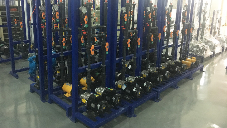 工業(yè)廢水處理工程中的PE卸料泵