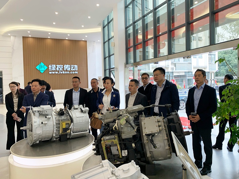 依斯倍參訪標桿企業