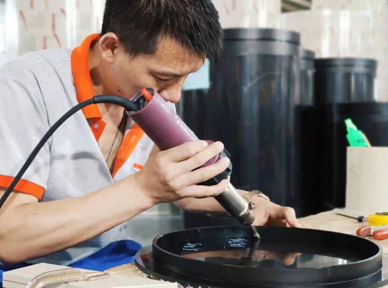 高溫下的環(huán)保人